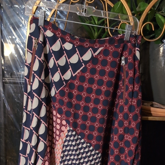 Anthropologie Dresses & Skirts - Anthropologie HD Skirt Size 6